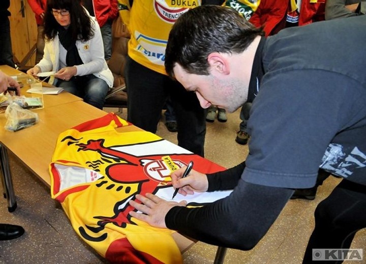 Fotogaléria z odovzdávania dresov Dobrého anjela